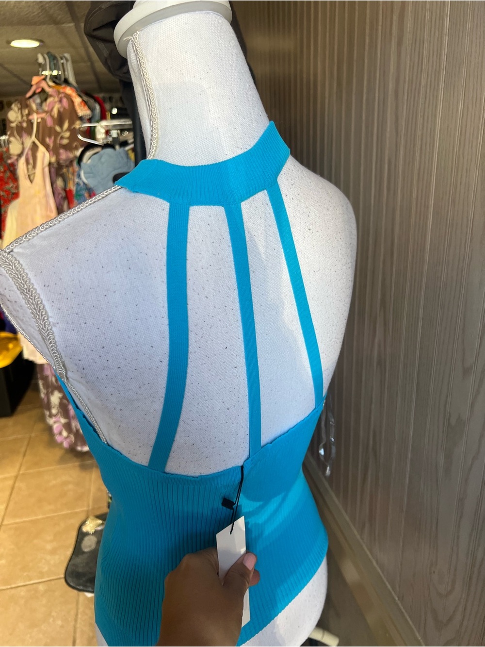 Sleeveless Ribbed Tank Top in Bright Turquoise - Picture 4 of 5
